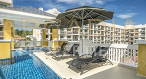 Stylish balcony, pool & sauna apartment